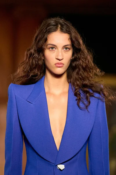 Look 65